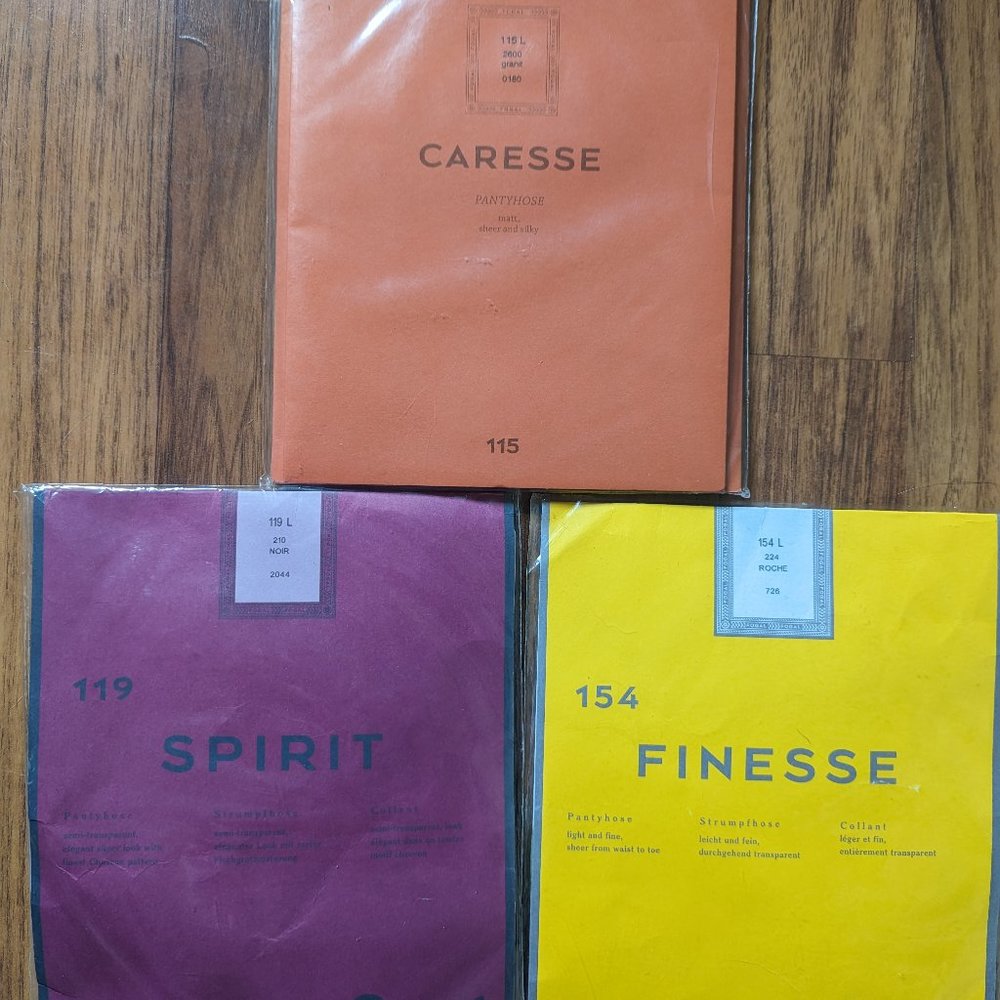 Fogal Pantyhose: size L (3 pair)